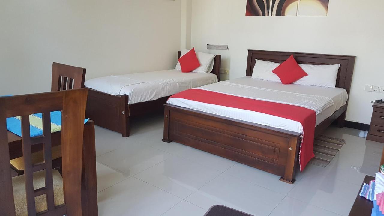 Lioni Holidays Villa Негомбо Екстериор снимка