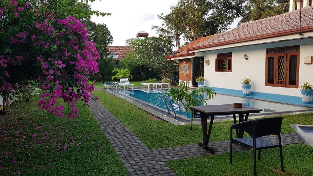 Lioni Holidays Villa Негомбо Екстериор снимка