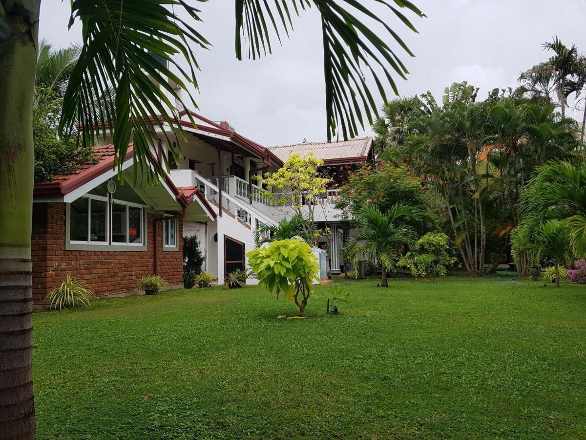 Lioni Holidays Villa Негомбо Екстериор снимка