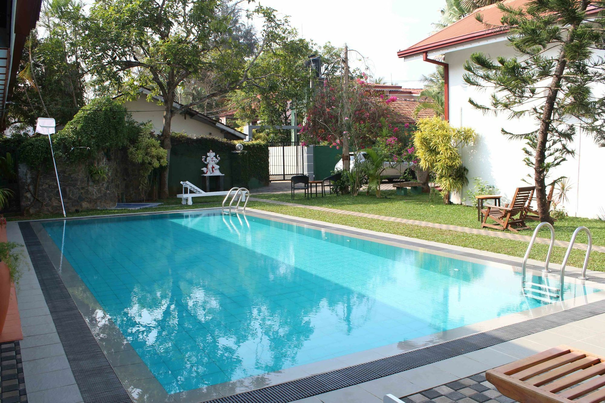 Lioni Holidays Villa Негомбо Екстериор снимка