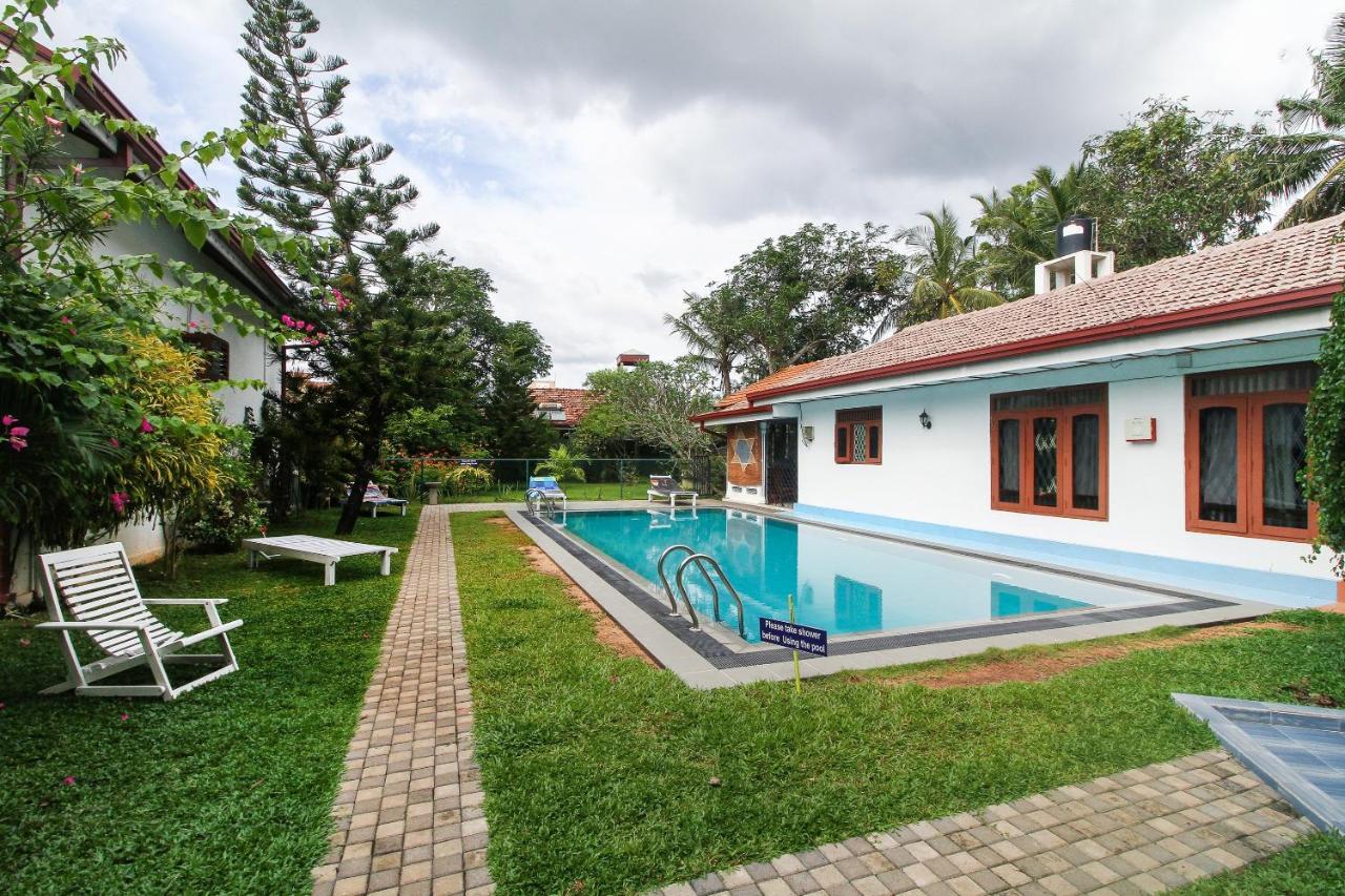 Lioni Holidays Villa Негомбо Екстериор снимка