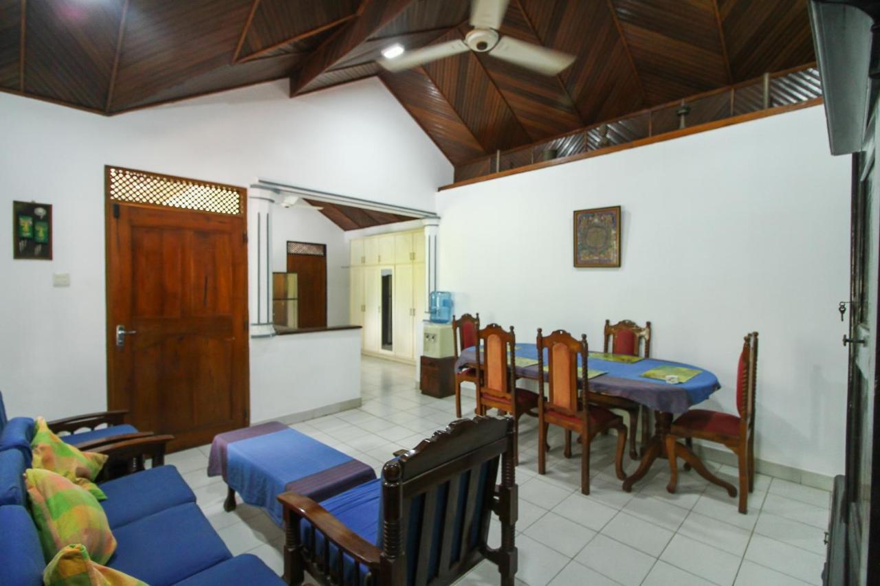 Lioni Holidays Villa Негомбо Екстериор снимка