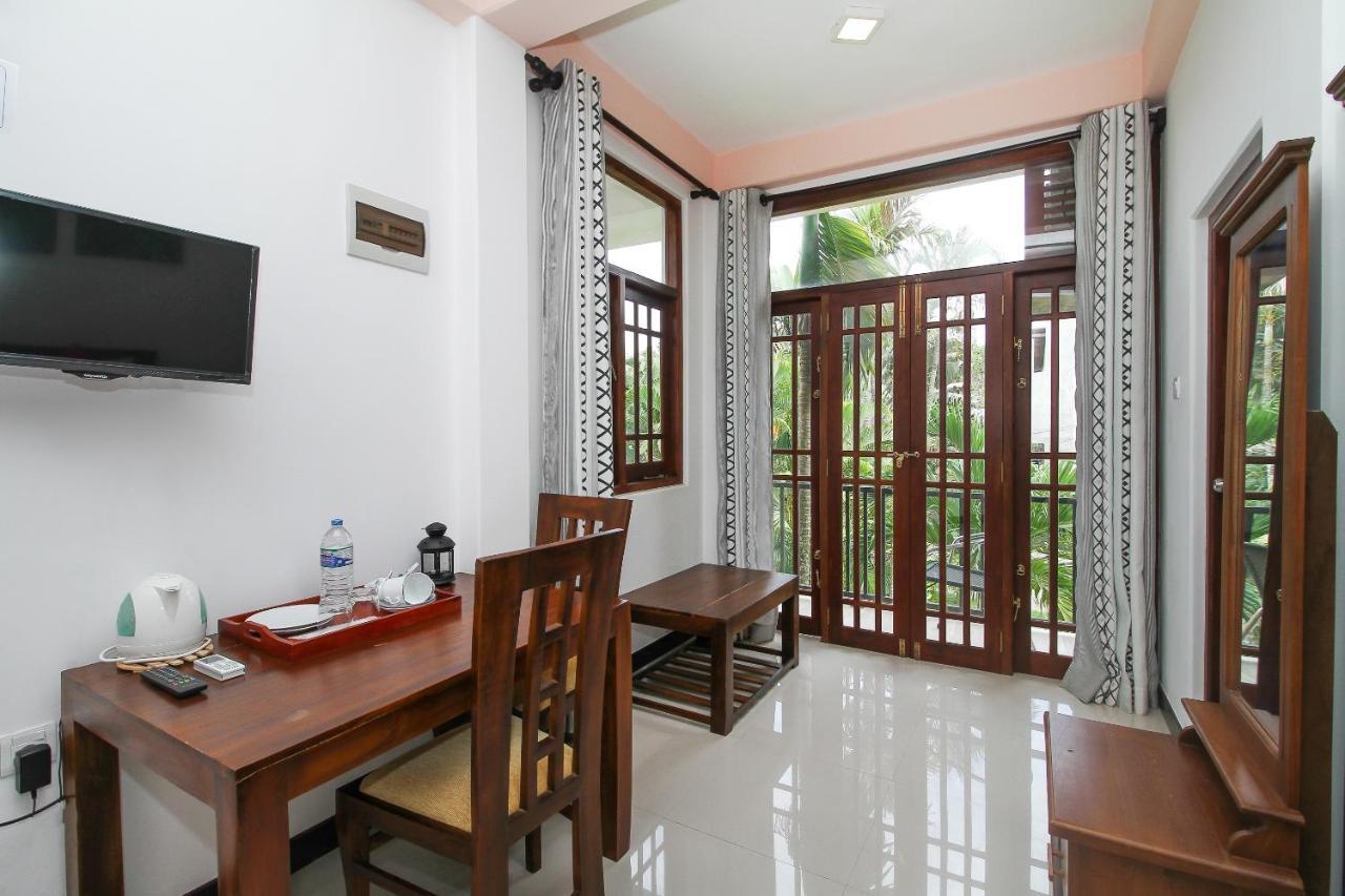 Lioni Holidays Villa Негомбо Екстериор снимка