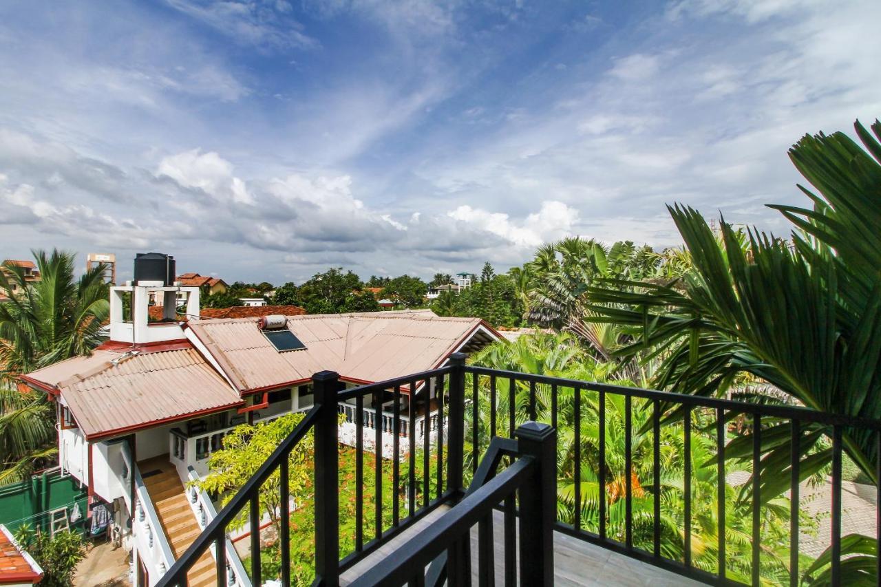 Lioni Holidays Villa Негомбо Екстериор снимка