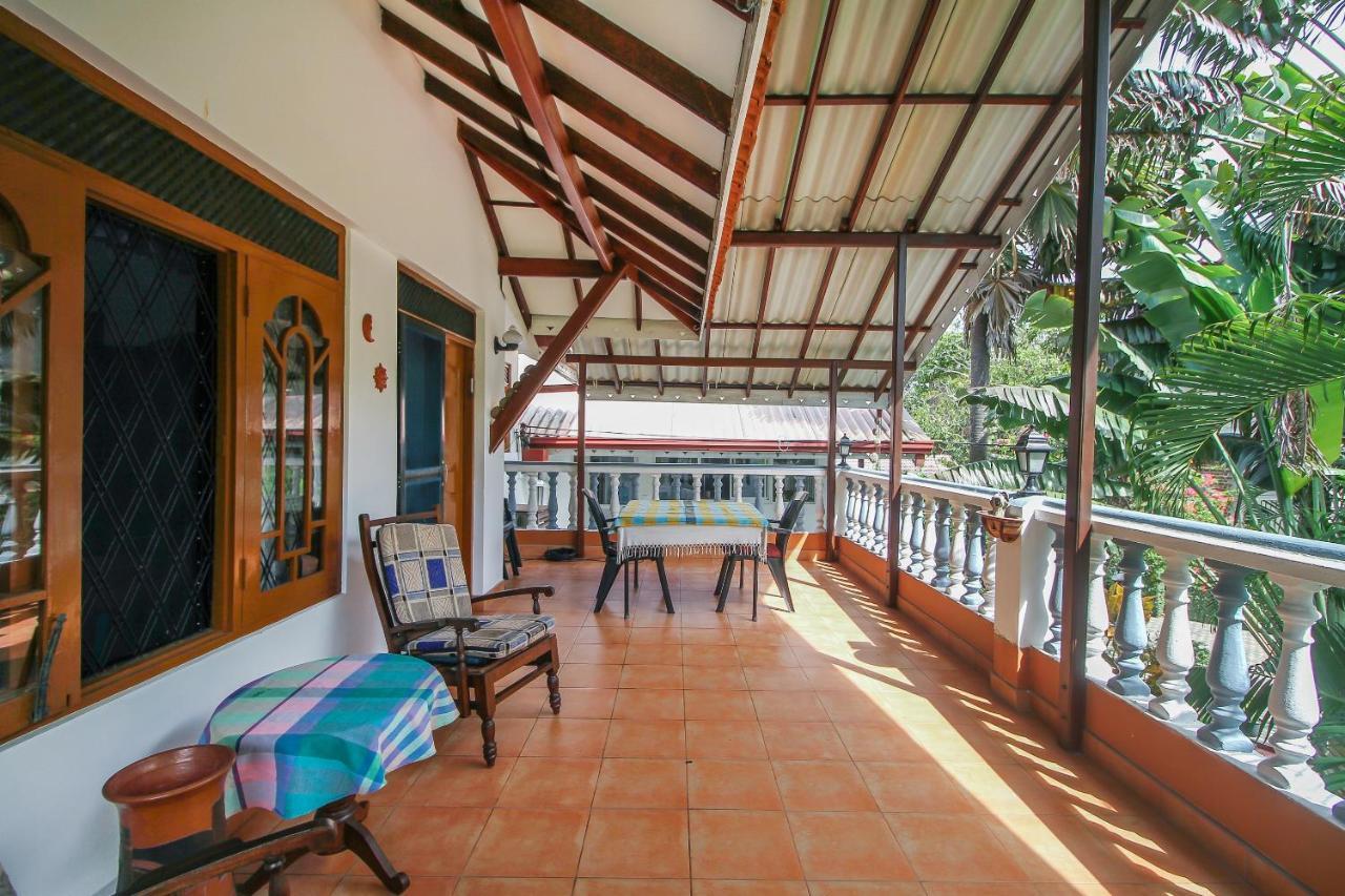 Lioni Holidays Villa Негомбо Екстериор снимка